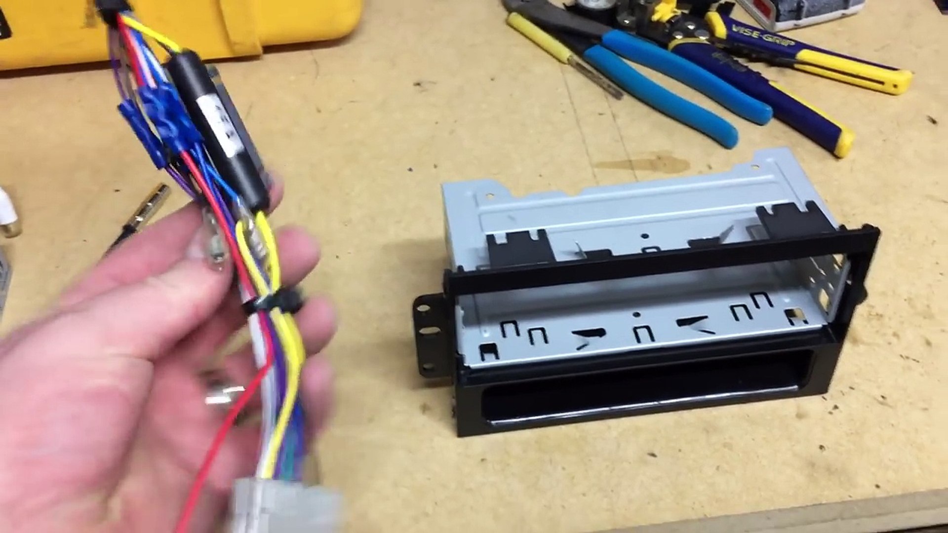 38 2002 Tahoe Radio Wiring Harness - Wiring Diagram Online Source