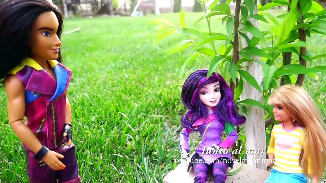 NOVELA JUVENIL Junto al mar Ep. 53 - Hay que salvar el hotel