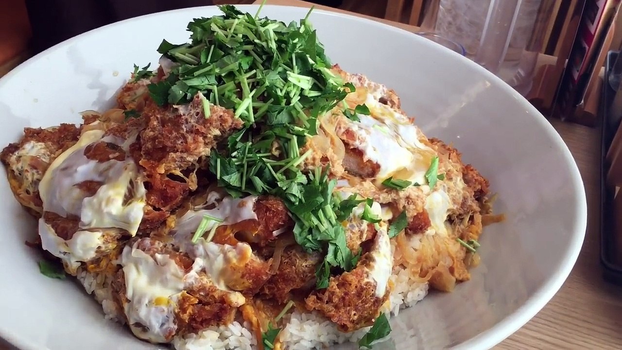 大食いチャレンジ失敗→かつさとでキングカツ丼を食べた。