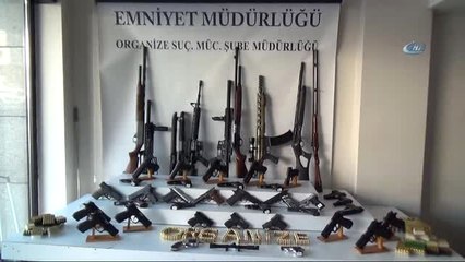 İstanbul'da Silah Kaçakçılarına Operasyon: 20 Gözaltı