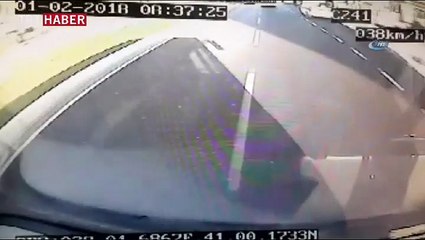 Üsküdar'da 3 kişinin ölümüne neden olan feci kaza kamerada