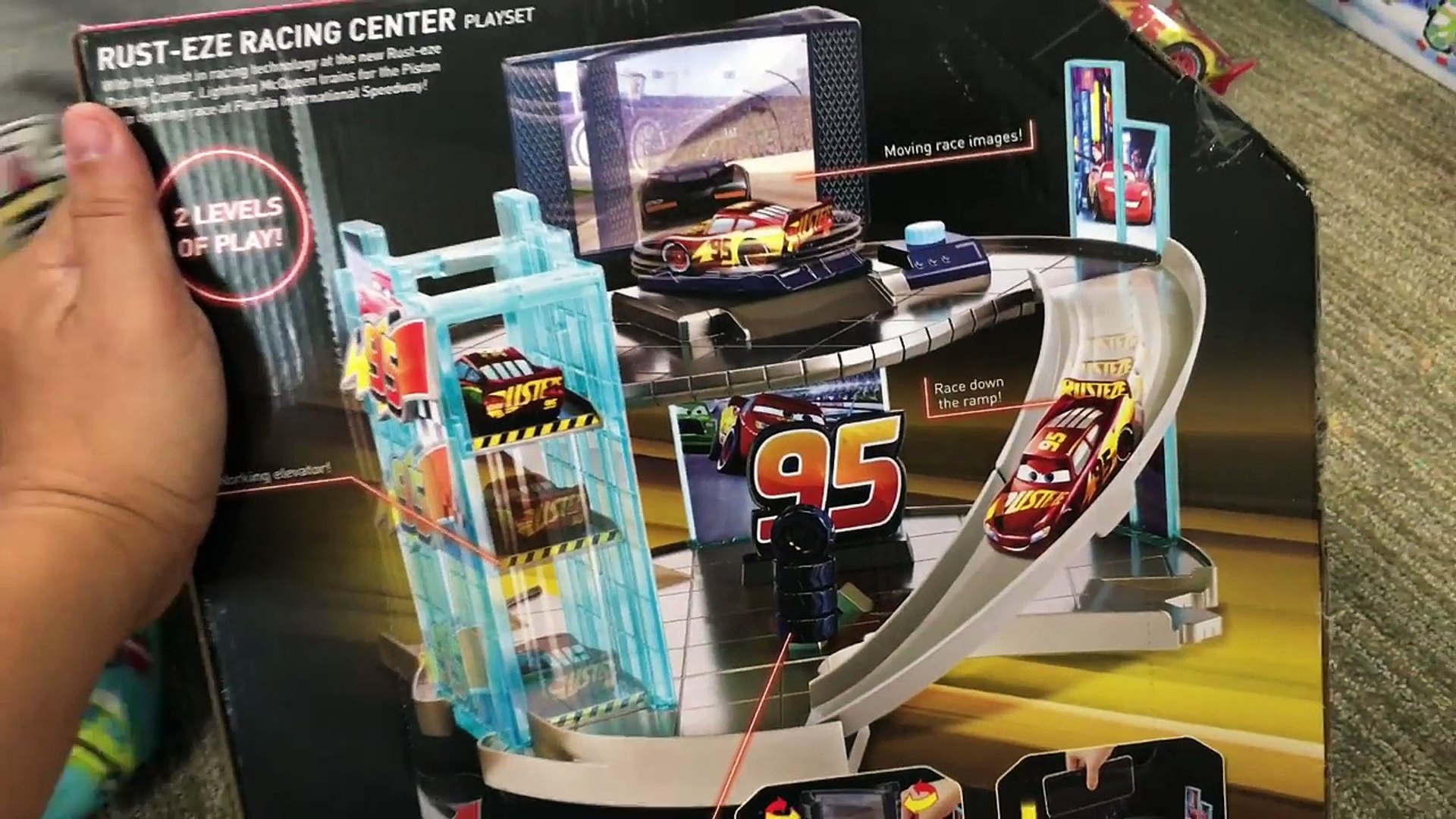 cars 3 rust eze racing center playset