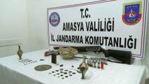 Tarla sürerken bulduğu hazineyi satmaya çalışırken yakalandı