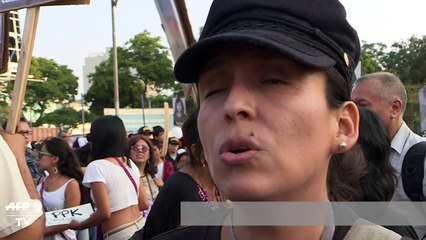 Video herunterladen: Cientos marchan contra indulto a Fujimori en Perú