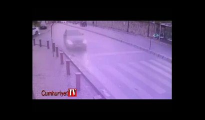 Ekmek almak için indi arabasından oldu