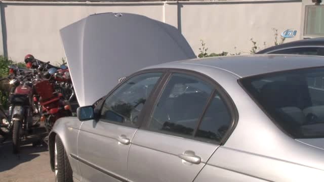 Bulgaristan'dan Ucuz Lüks Oto Aldı, Şase Numarasını Değiştirirken Yakalandı