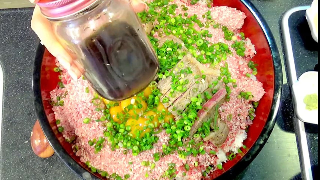 【大食い】牛とろフレークサーロインステーキ丼 3.3キロ【木下ゆうか】