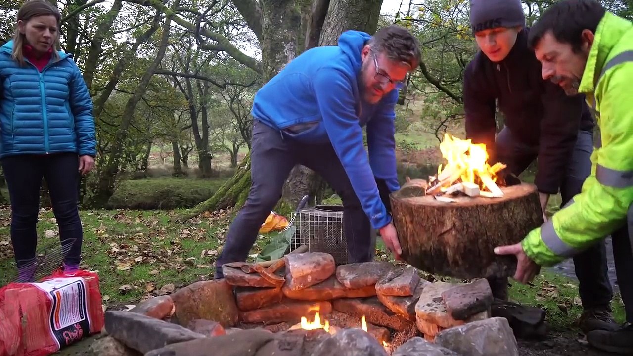 From the CAMPER VAN to a secluded WELSH BOTHY ADVENTURE with HIKING friends - Moel Prysgau