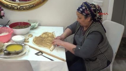 Afyonkarahisar Sandıklı'dan Afrin'deki Mehmetçiğe Mercimekli Bükme