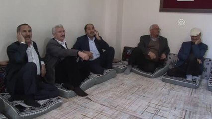 Dengbejler Mehmetçik'e Destek İçin Kürtçe Türkü Seslendirdi