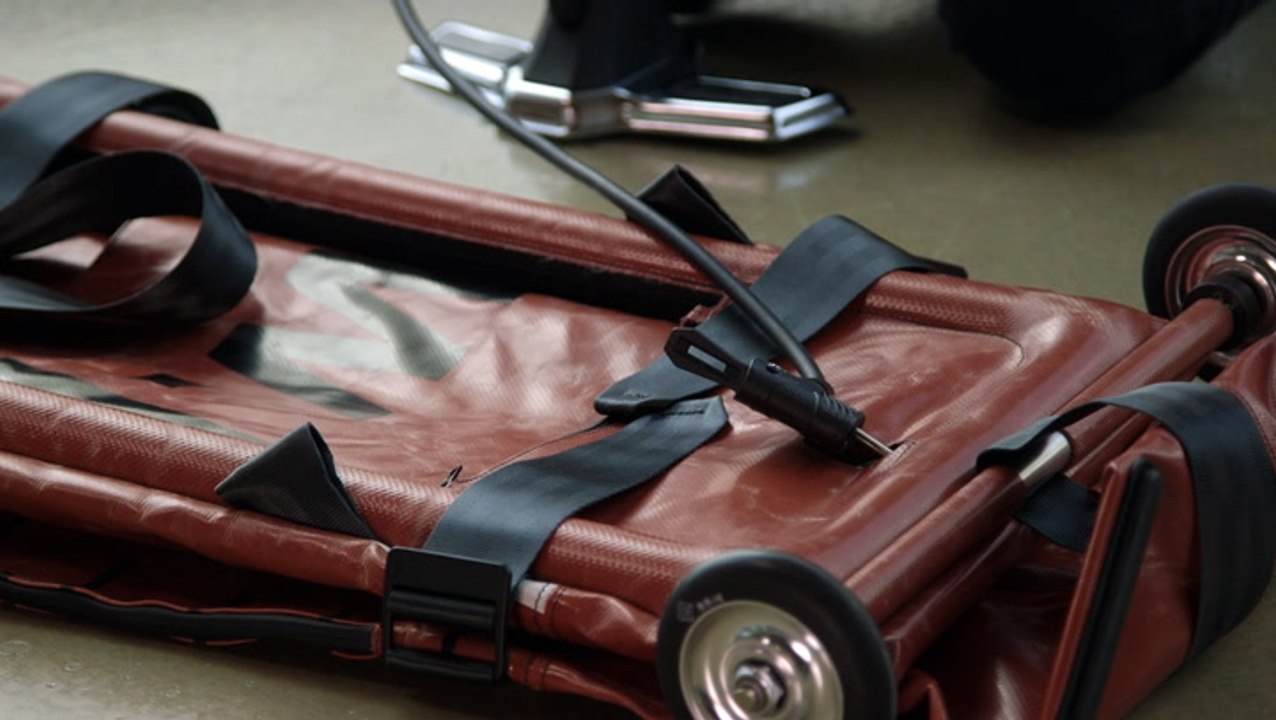 This Inflatable Suitcase Will Fit Just About Anywhere