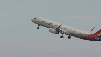 다시 열린 하늘길...北 갈마 비행장에 南 민항기 첫 착륙 / YTN