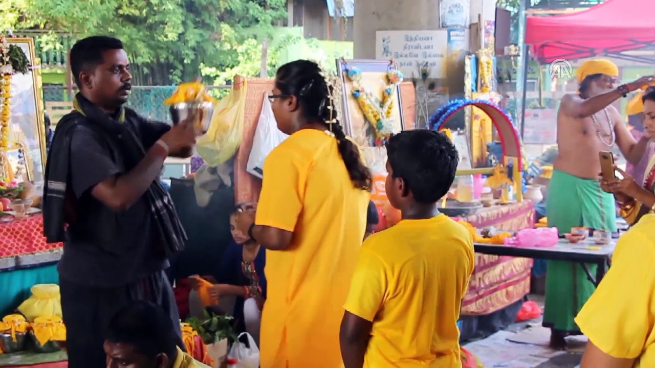 1,5 milyon Hindu, Thaipusam için buluştu