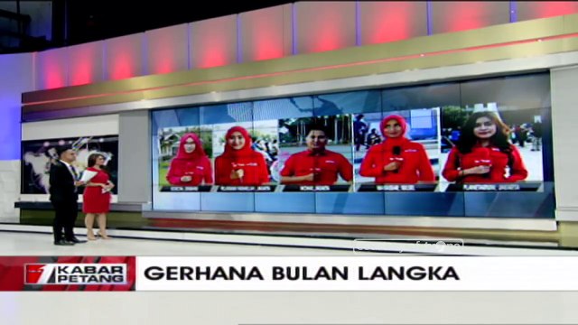 Warga Makassar Tonton Gerhana Bulan Langka di Pantai Losari