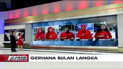 Warga Makassar Tonton Gerhana Bulan Langka di Pantai Losari
