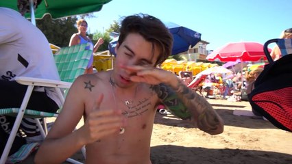 VACACIONES EN LA PLAYA: EXPECTATIVA VS REALIDAD |  Maria Becerra ft. Alexis Sanzi & Los Displicentes