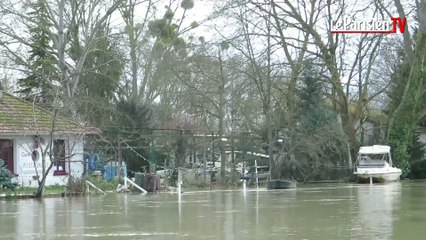 Descargar video: Crue de la Seine : patrouille avec la brigade fluviale dans les Yvelines