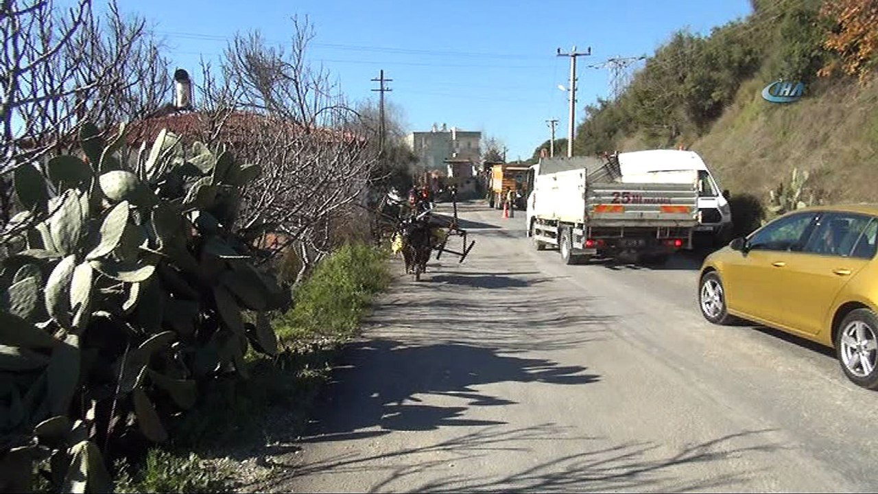 Nazmiye nine, hacca gitmek için hurda topluyor