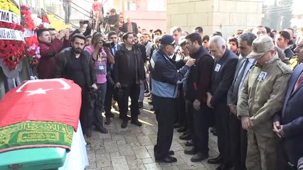 Pyd/pkk'nın Roketli Saldırısında Hayatını Kaybeden Genç Kızın Cenazesi Toprağa Verildi