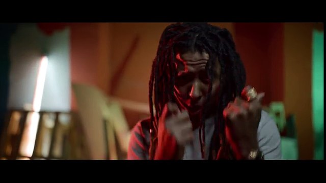 Quimico Ultramega, Anonimus Ft. Calka - 2 Plasticas (Video Oficial)