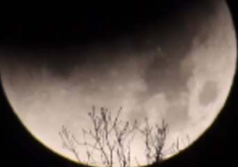 Timelapse Video Clearly Shows Lunar Eclipse
