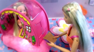 Habitación de Barbie Shelly Sueños Luminosos - Playset Retro de Barbie Shelly
