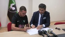 Denizlispor, Fas asıllı Hollandalı futbolcu Ismail Aissati ile sözleşme imzaladı - DENİZLİ