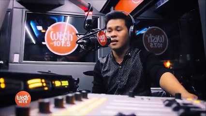 This Guy can sing both Male and Female Song Impressively