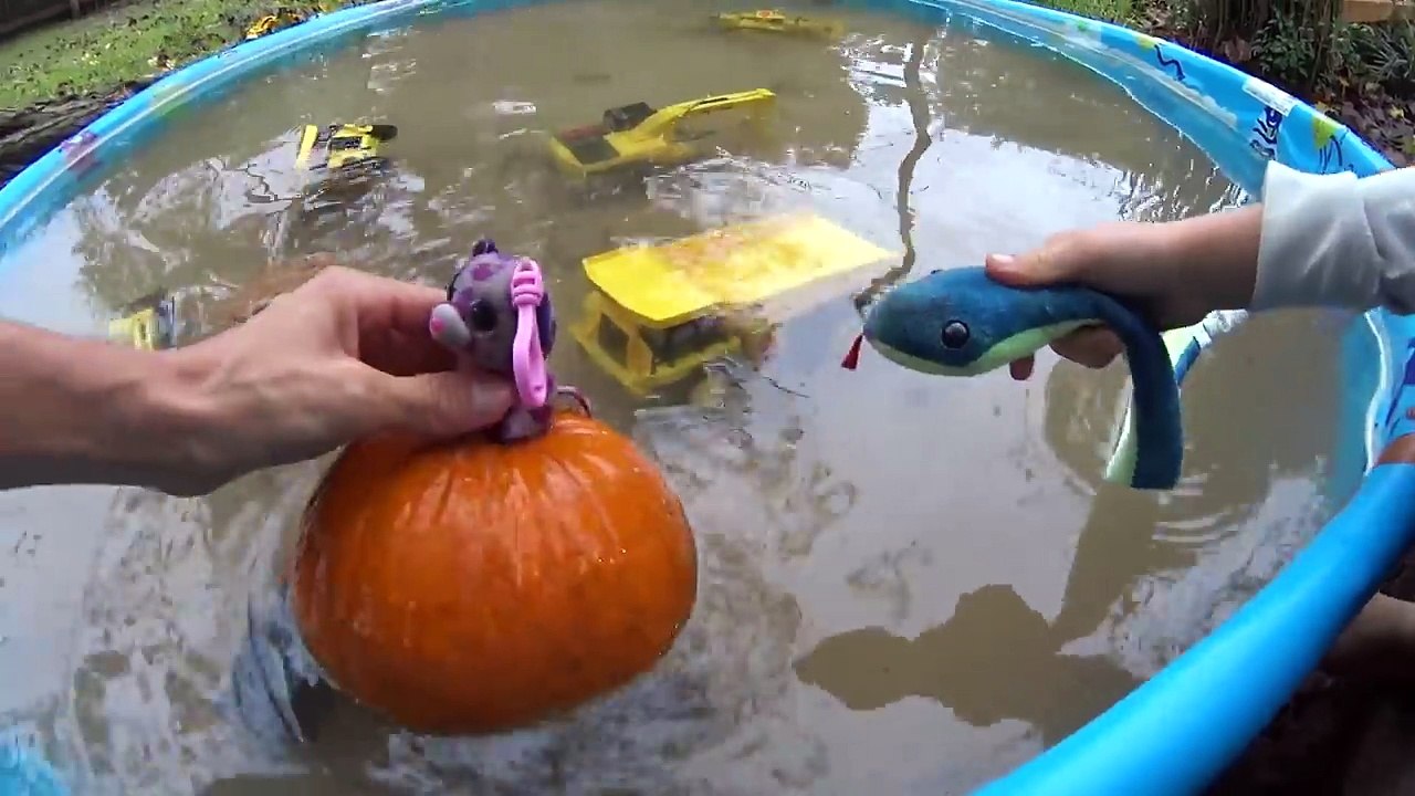 Toy Dump Truck Jet Ski + Underwater Monster truck Arena