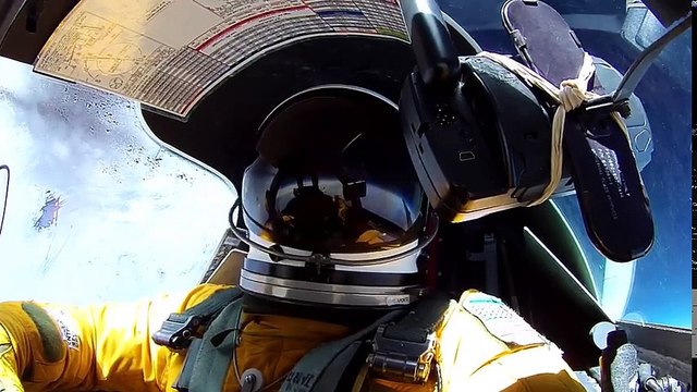 Vol dans l'avion espion Américain U-2 à 22000m d'altitude au-dessus de l'atmosphère !