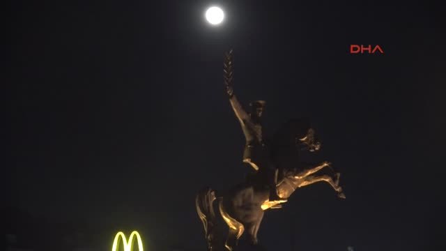 Bodrum'da 'Süper Kanlı Mavi Ay' Tutulması