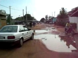 Zem à Cotonou après la pluie