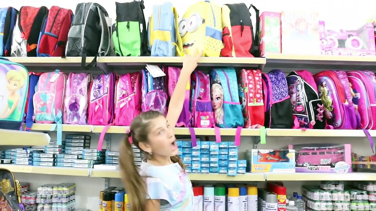 COMPRANDO MEU MATERIAL ESCOLAR com a Mileninha - Milena Stepanienco - 10 anos