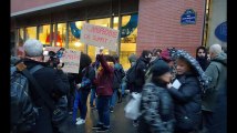 Une vingtaine de manifestants contre la lecture d'un texte de Charb dans une université parisienne