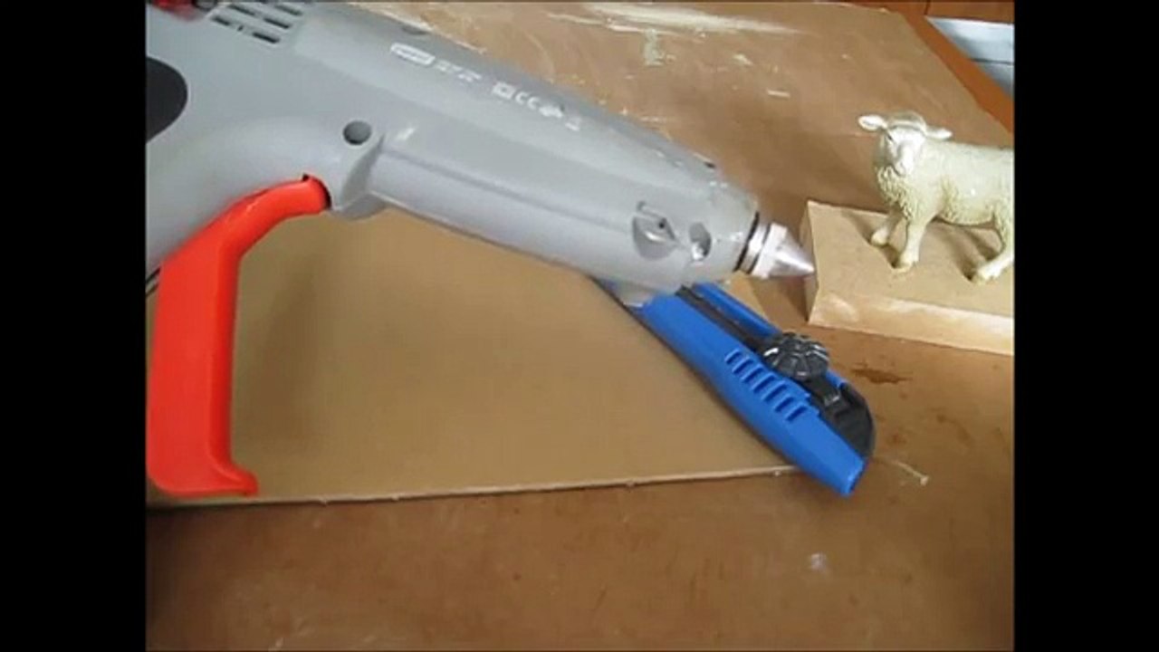como hacer un molde de silicona para reproducir figuras en resina o yeso