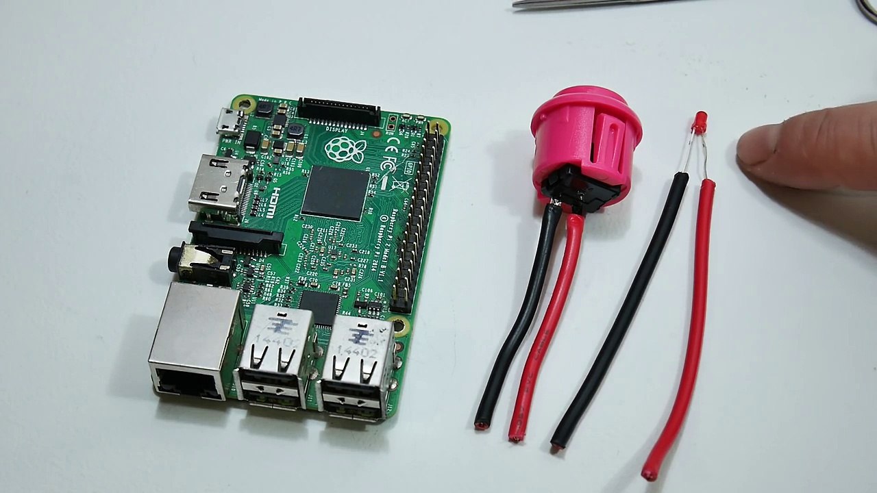 How To Add A Power LED RetroPie Raspberry Pi 1 2 3 Or Zero