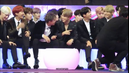 Jungkook (BTS) được netizen hết lòng ca ngợi là "Idol nhân cách"