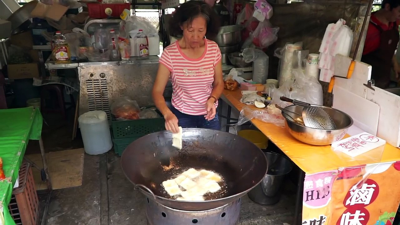 Most Unique Street Food in Taiwan | RARE Taiwan Street Food Tour - Handmade BEST Taiwan Dumplings