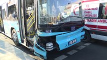 Otobüs durakta bekleyenlere çarptı: 3 ölü - İSTANBUL