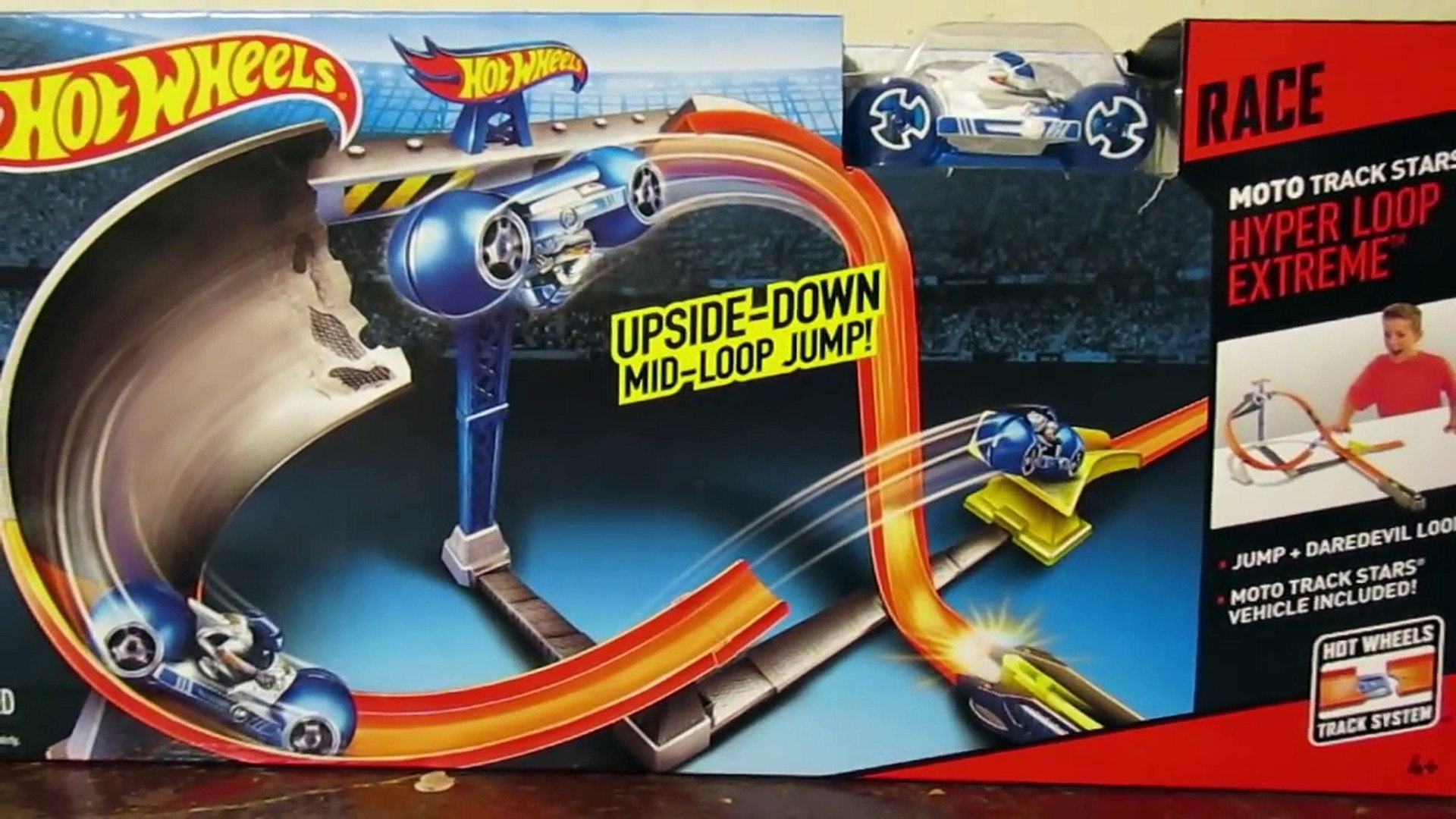 Hot Wheels Rev-Ups Stunt Circuit Hot Wheels Super Loop Chase Race Track .....