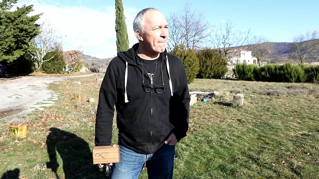 Ardèche / Lussas : des appareils photo en bois