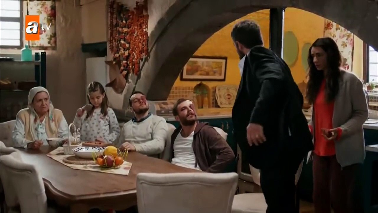 Şişik gözle bile çok güzelsin Sen Anlat Karadeniz 2. Bölüm Video