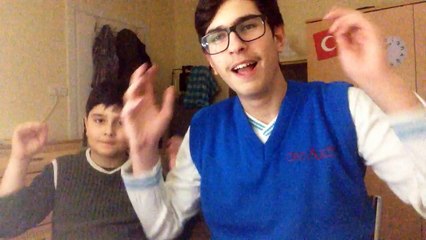 YERDE BULDUĞUM FLASH BELLEĞİN İÇİNDEN NE ÇIKTI ?!! (+18)