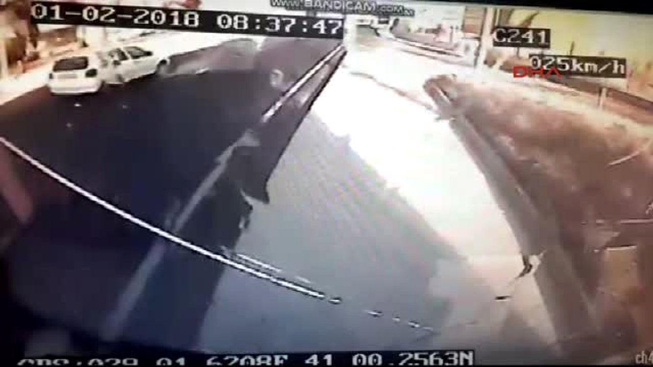 Üsküdar'daki Feci Kaza Anı Otobüs Kamerasında