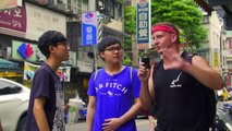 Sonny VS Andrew Zimmern - Stinky Tofu in Taiwan