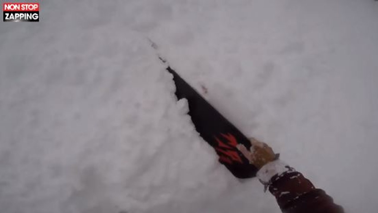 Un snowboardeur sauve son ami enseveli sous la neige (vidéo)