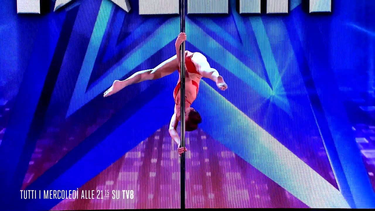 Championne de Pole dance a 70 ans