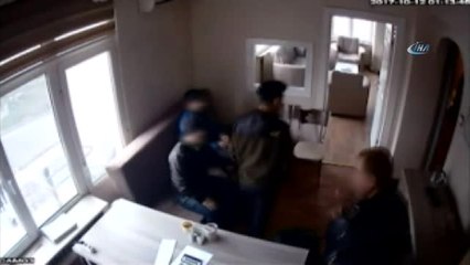 Hem Çay İçtiler, Hem Gasp Ettiler...o Anlar Kamerada