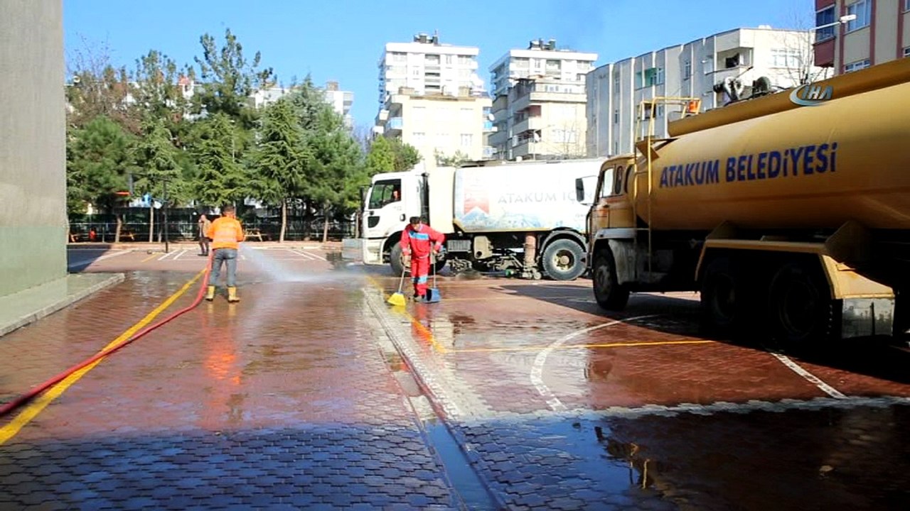Atakum'da okullar temizlendi