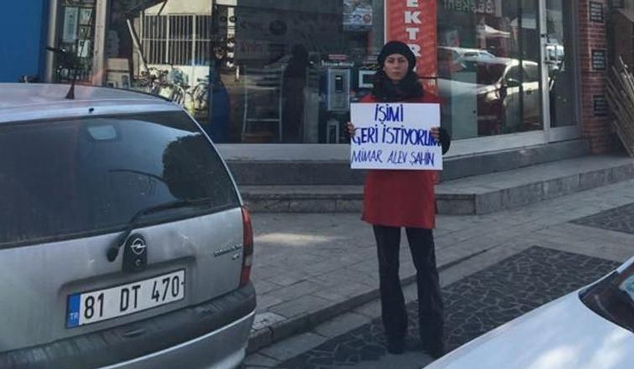 KHK mağduru Alev Şahin bu sefer de AKP Düzce il başkanlığında sesini duyurmaya çalıştı